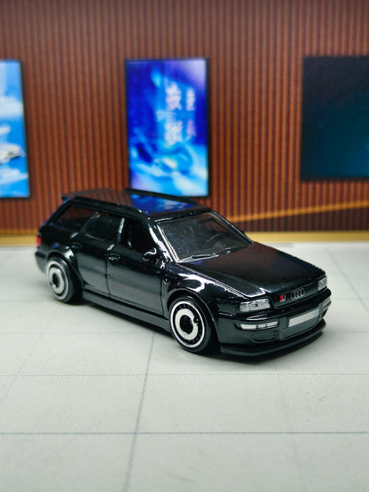 Hot wheels '94 Audi Avant RS2