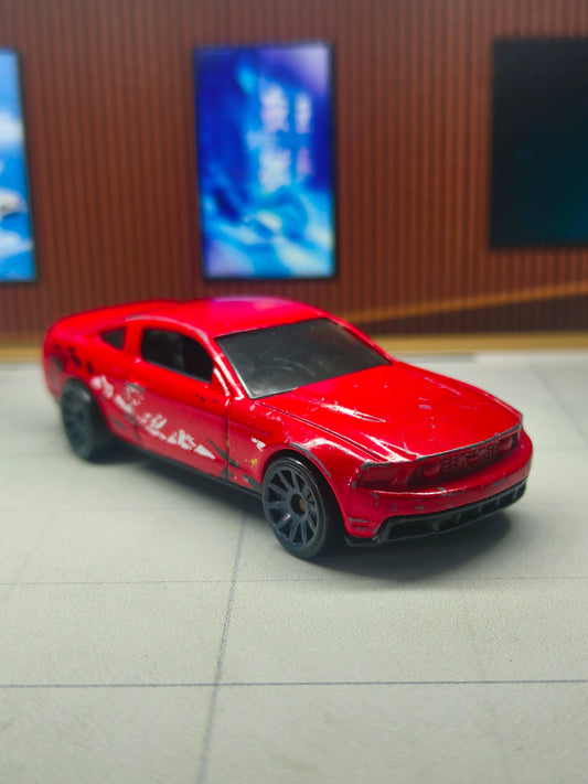 Hot wheels 2010 Ford Mustang GT