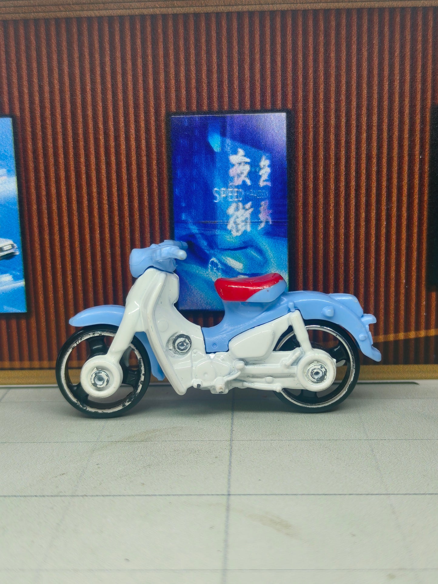 Hot wheels Honda Super Cub