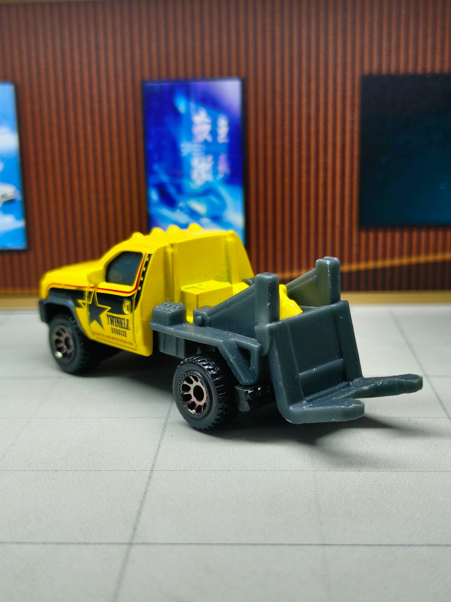 Matchbox MBX Garbage Scout