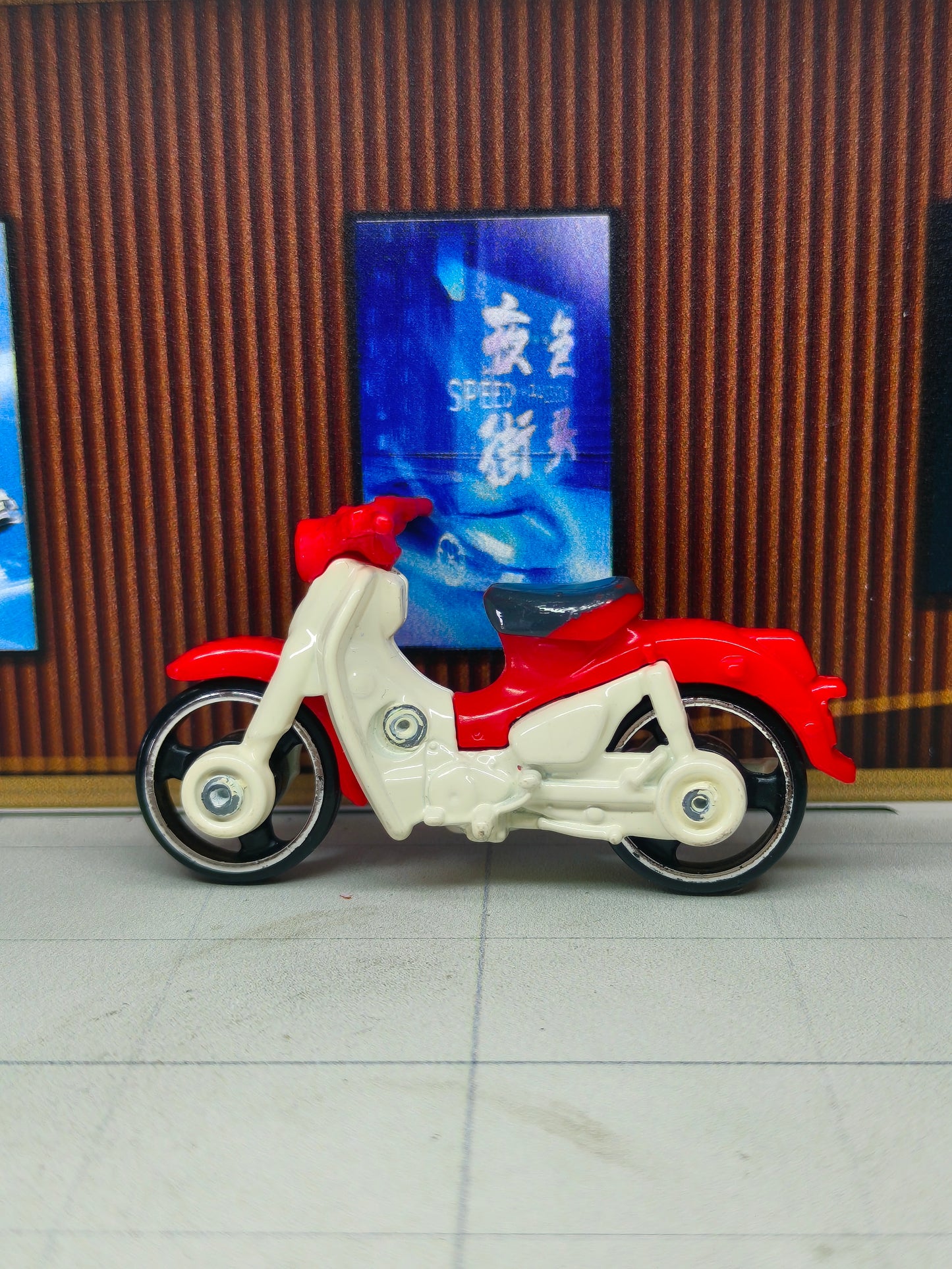 Hot wheels Honda Super Cub