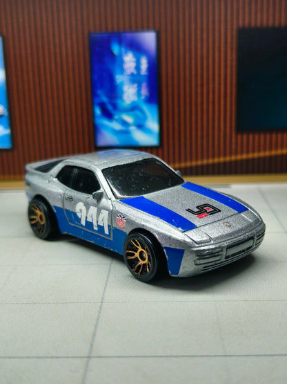Hot wheels 1989 Porsche 944 Turbo