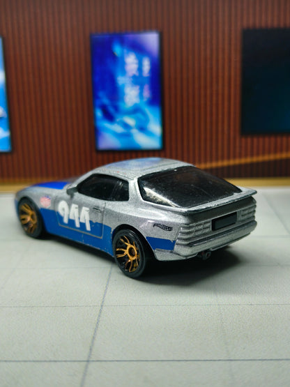Hot wheels 1989 Porsche 944 Turbo