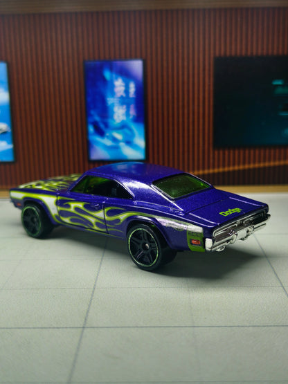 Hot wheels '69 Dodge Charger 500