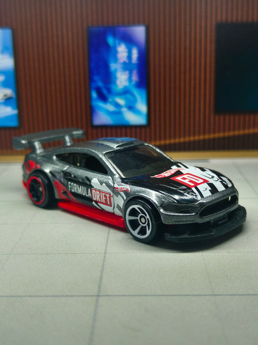 Hot wheels Custom '18 Ford Mustang GT