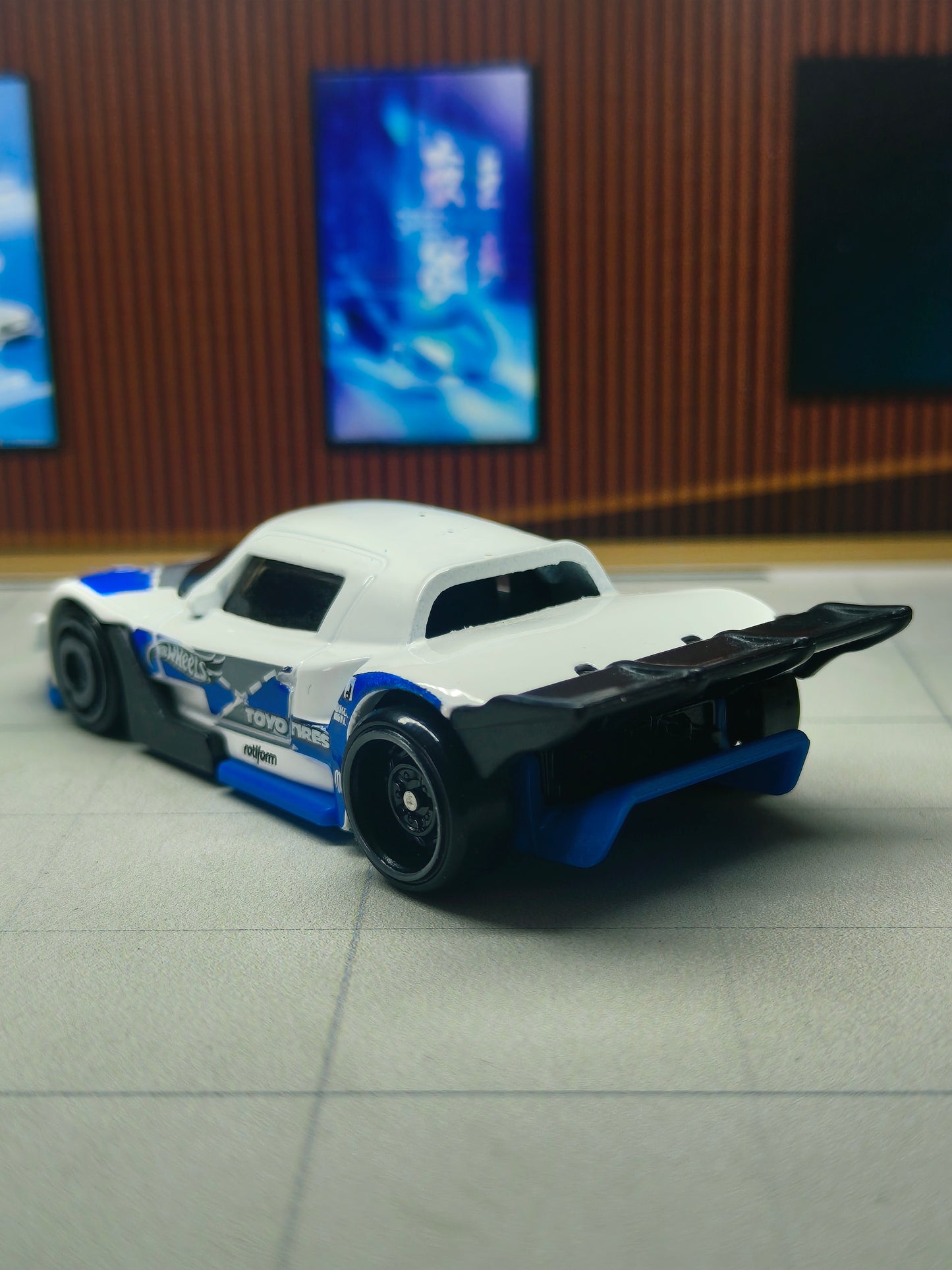 Hot wheels Mad Mike Drift Attack