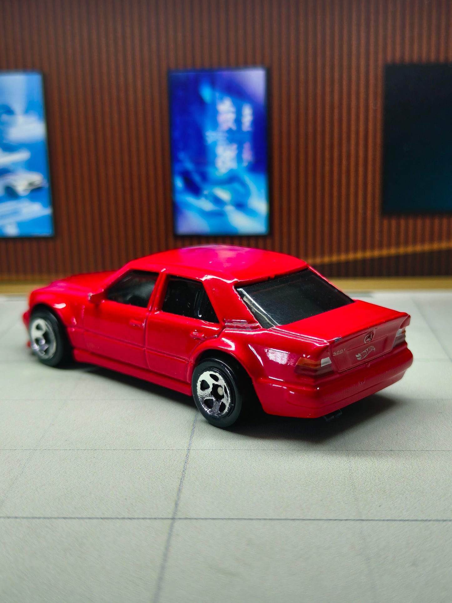 Hot wheels Mercedes-Benz 500 E