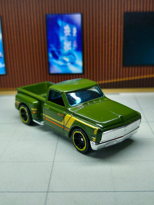 Hot wheels '69 Chevy Pickup
