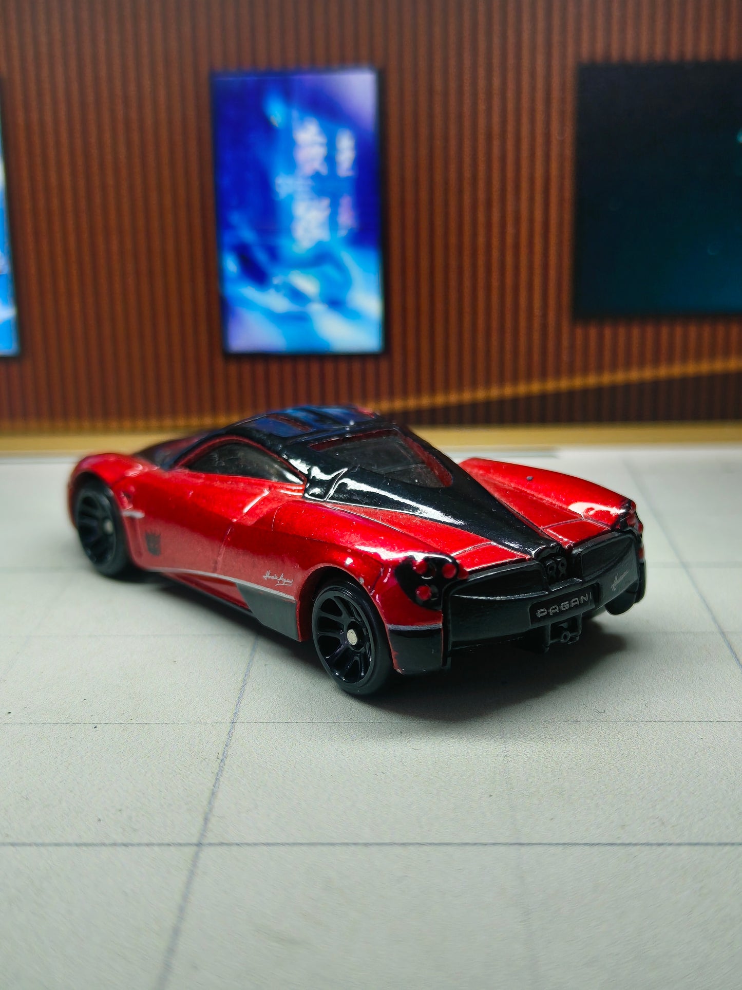 Hot wheels Pagani Huayra (Transformers)