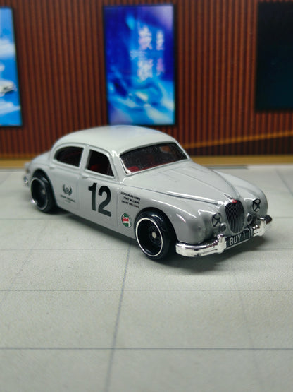 Hot wheels Jaguar MK1
