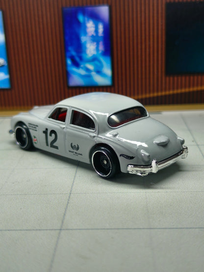 Hot wheels Jaguar MK1