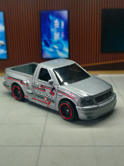 Hot wheels '99 Ford F-150 SVT Lightning