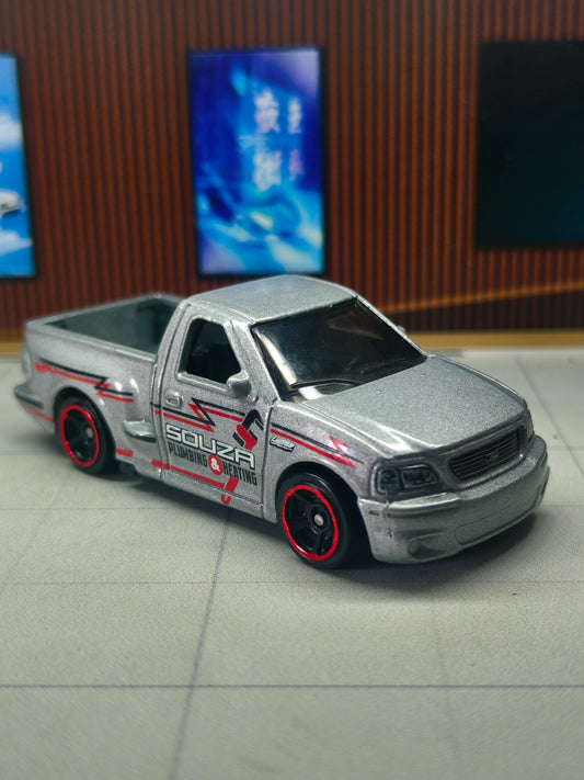 Hot wheels '99 Ford F-150 SVT Lightning