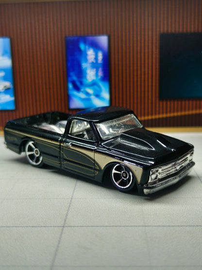 Hot wheels '67 Chevy C10