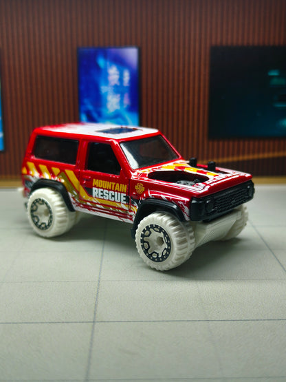 Hot wheels Nissan Patrol Custom