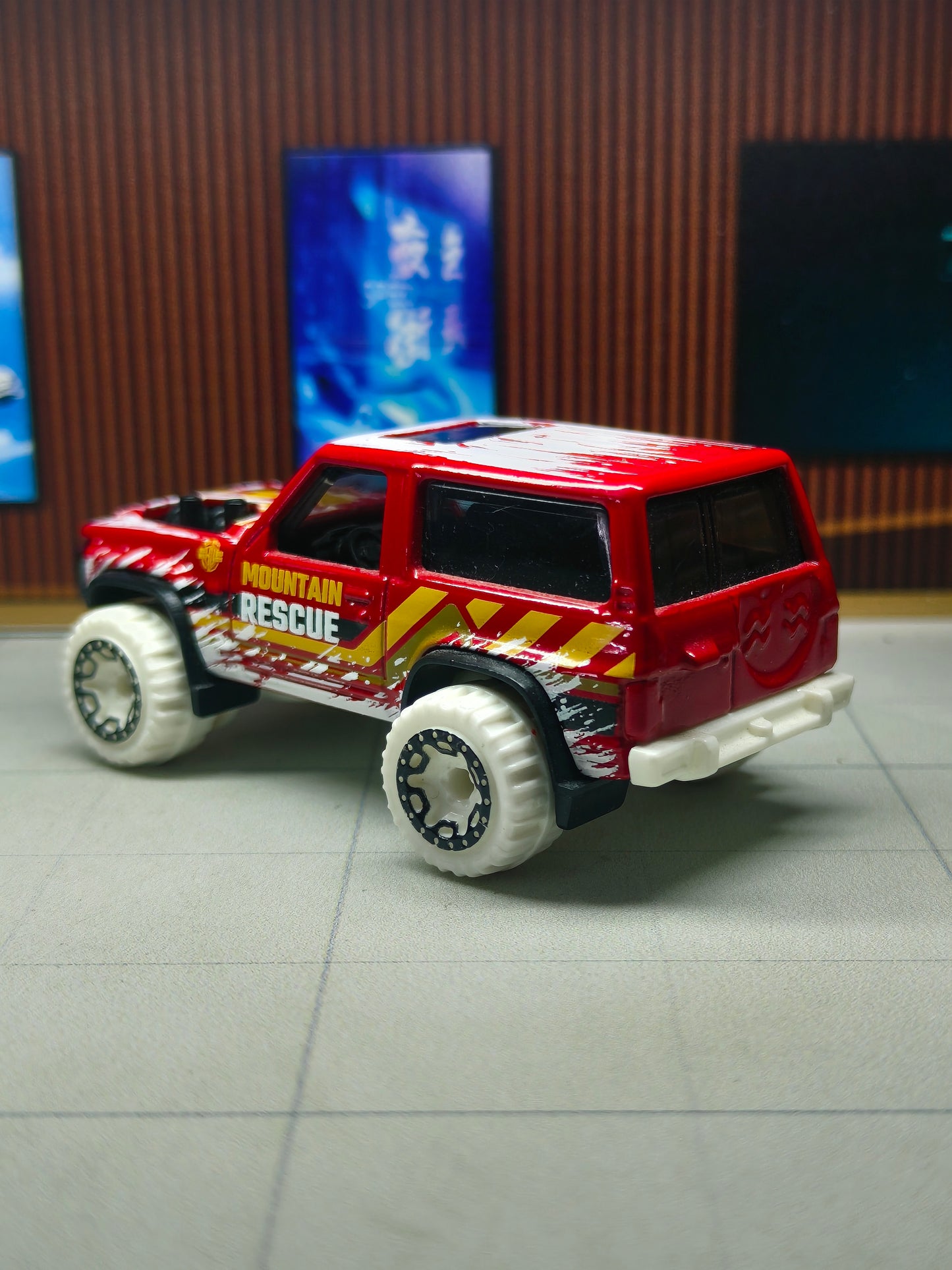 Hot wheels Nissan Patrol Custom