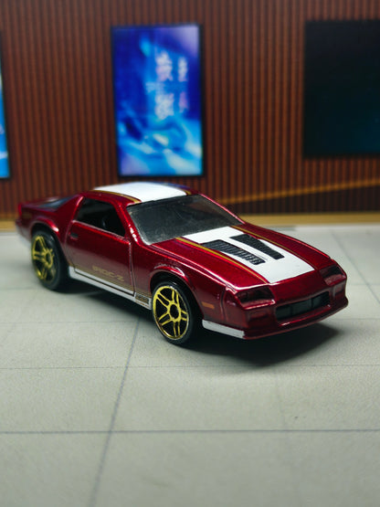 Hot wheels '85 Chevrolet Camaro Iroc-Z