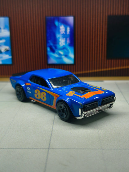 Hot wheels '68 Mercury Cougar