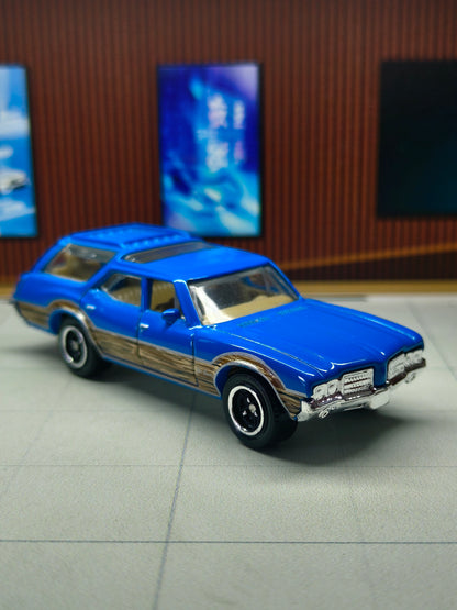 Matchbox '71 Oldsmobile Vista Cruiser