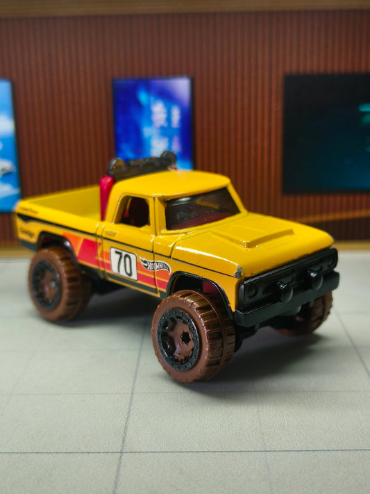Hot wheels '70 Dodge Power Wagon
