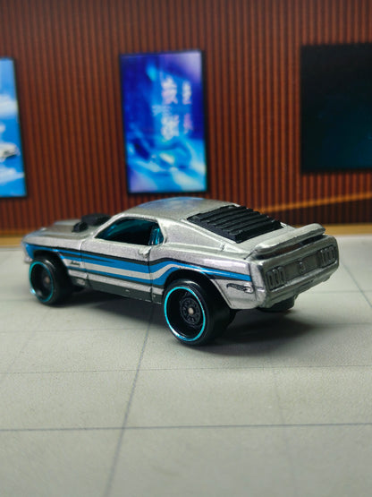 Hot wheels '70 Ford Mustang Mach 1