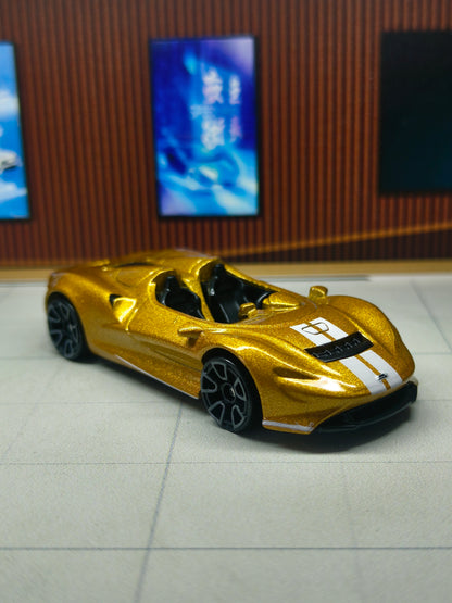 Hot wheels Mclaren Elva