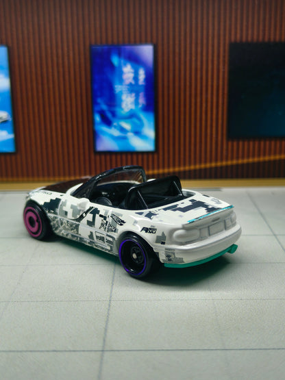 Hot wheels '91 Mazda MX-5 Miata
