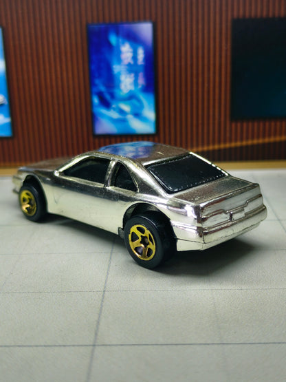 Hot Wheels 1989 Ford Thunderbird Stocker