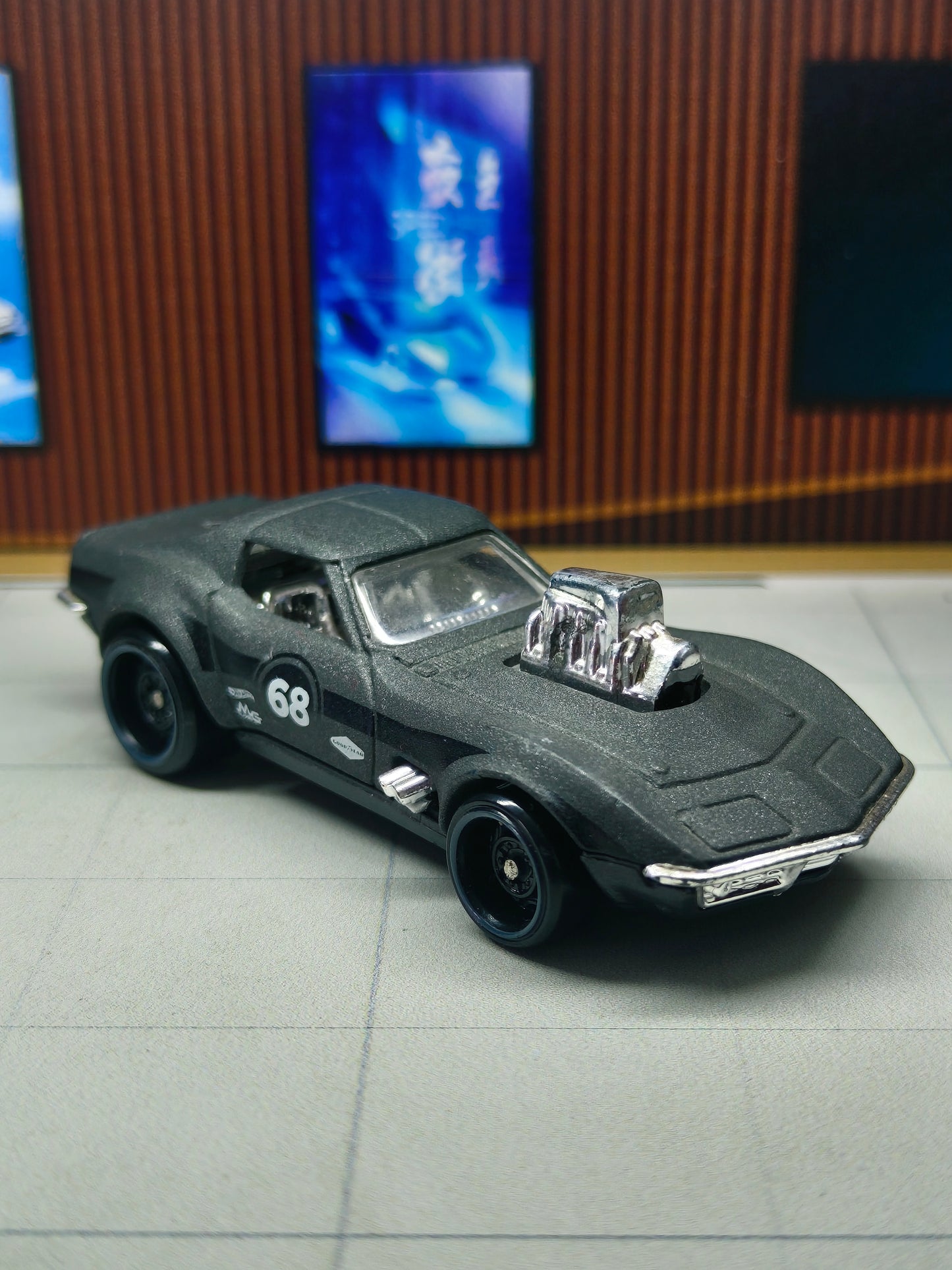 Hot wheels '68 Corvette Gas Monkey Garage