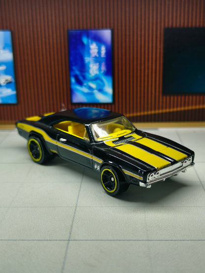 Hot wheels '69 Dodge Charger 500