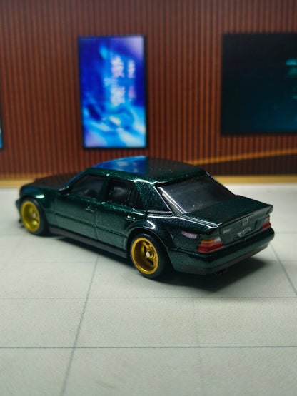 Hot wheels Mercedes-Benz 500 E CUSTOM