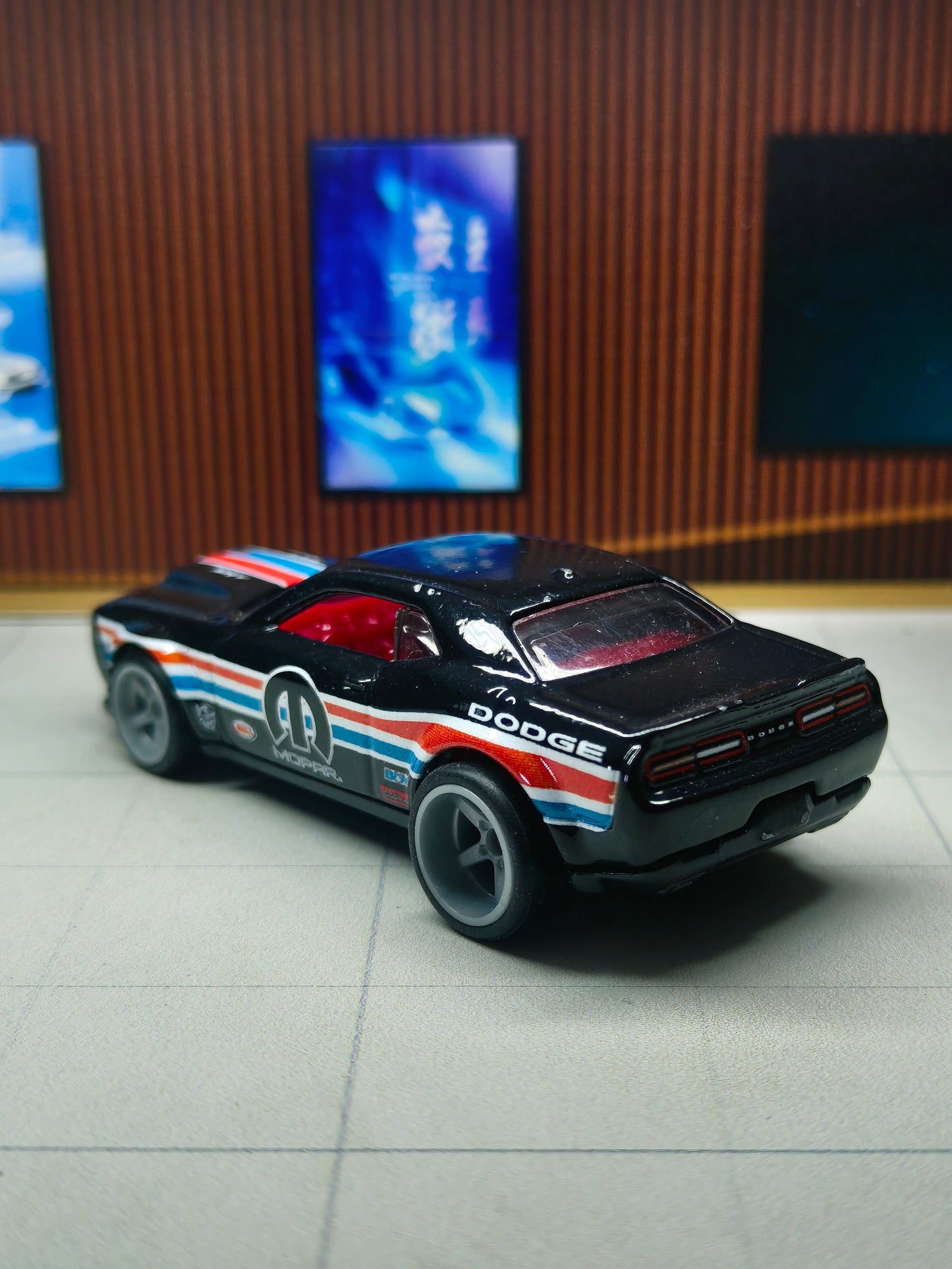 Hot wheels Premium '18 Dodge Challenger SRT Demon