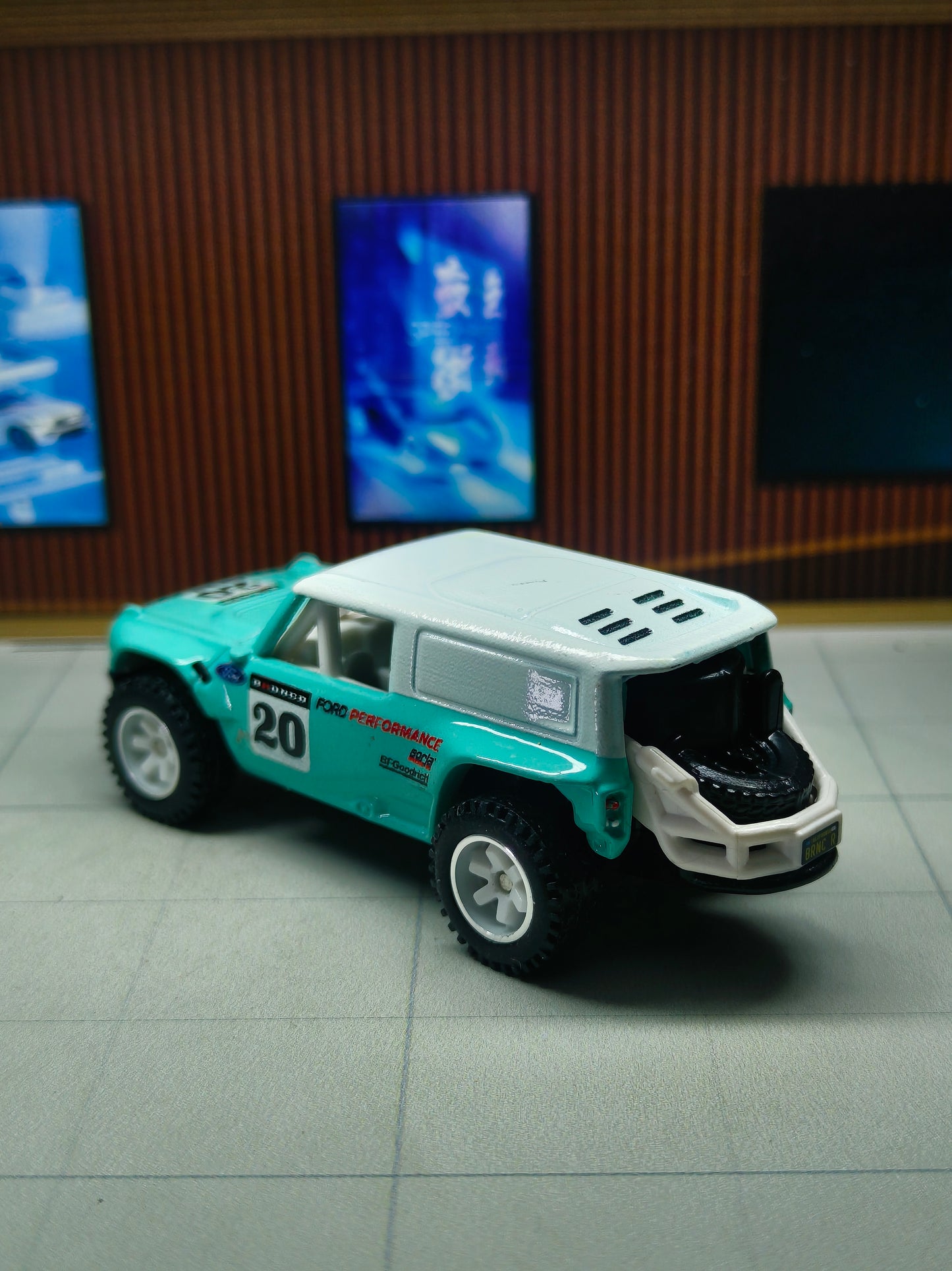 Hot wheels Premium Ford Bronco R