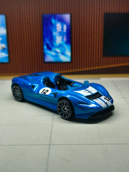 Hot wheels Mclaren Elva