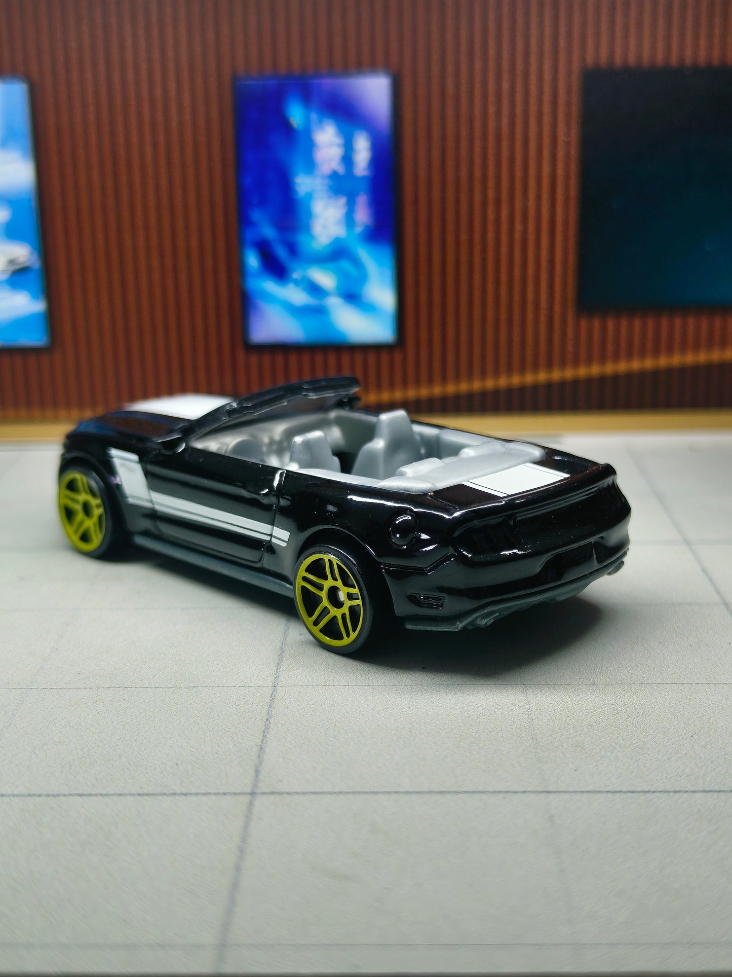 Hot wheels 2015 Ford Mustang GT Convertible