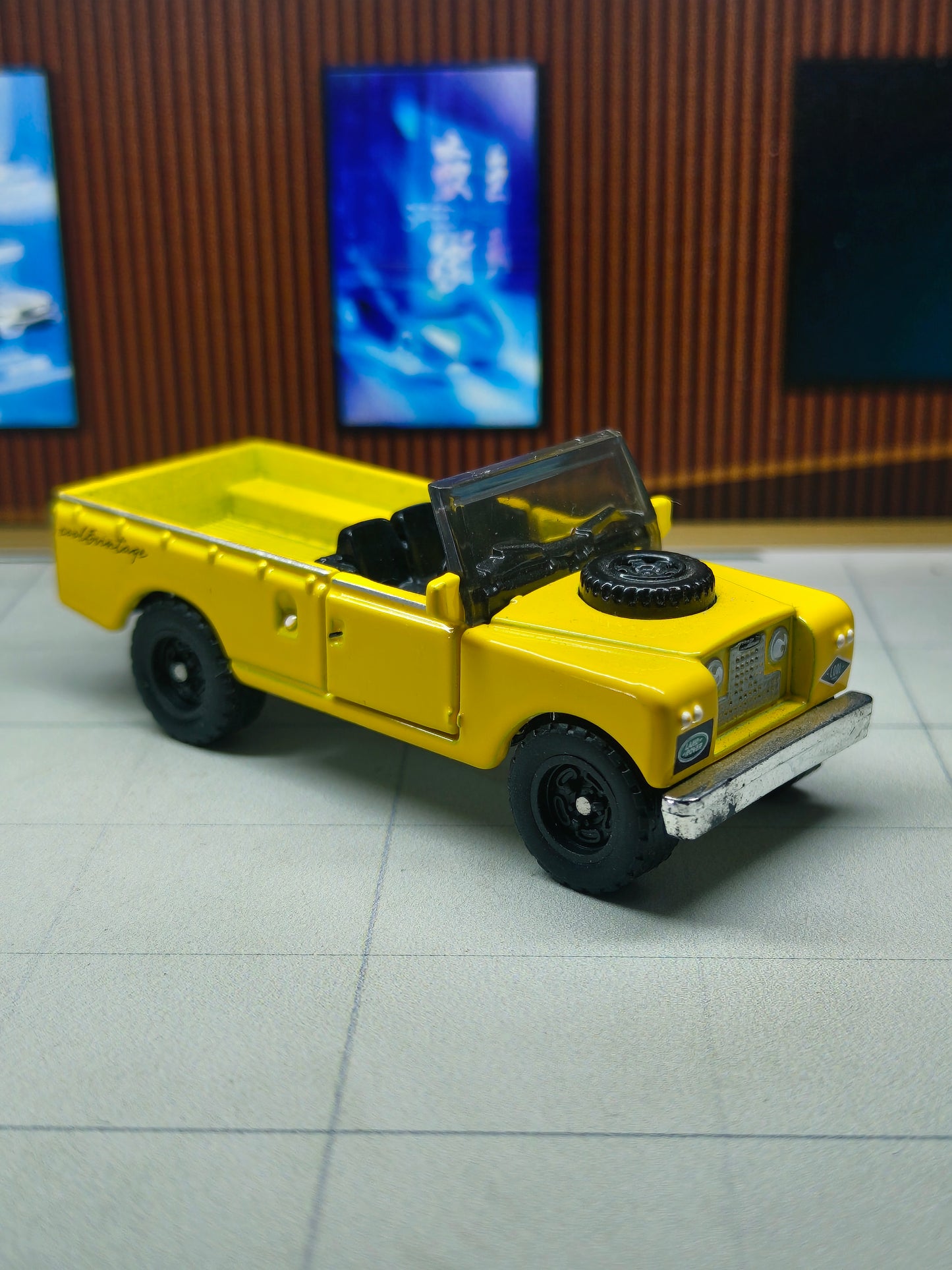 Matchbox Collectors '65 Land Rover Gen II Pickup