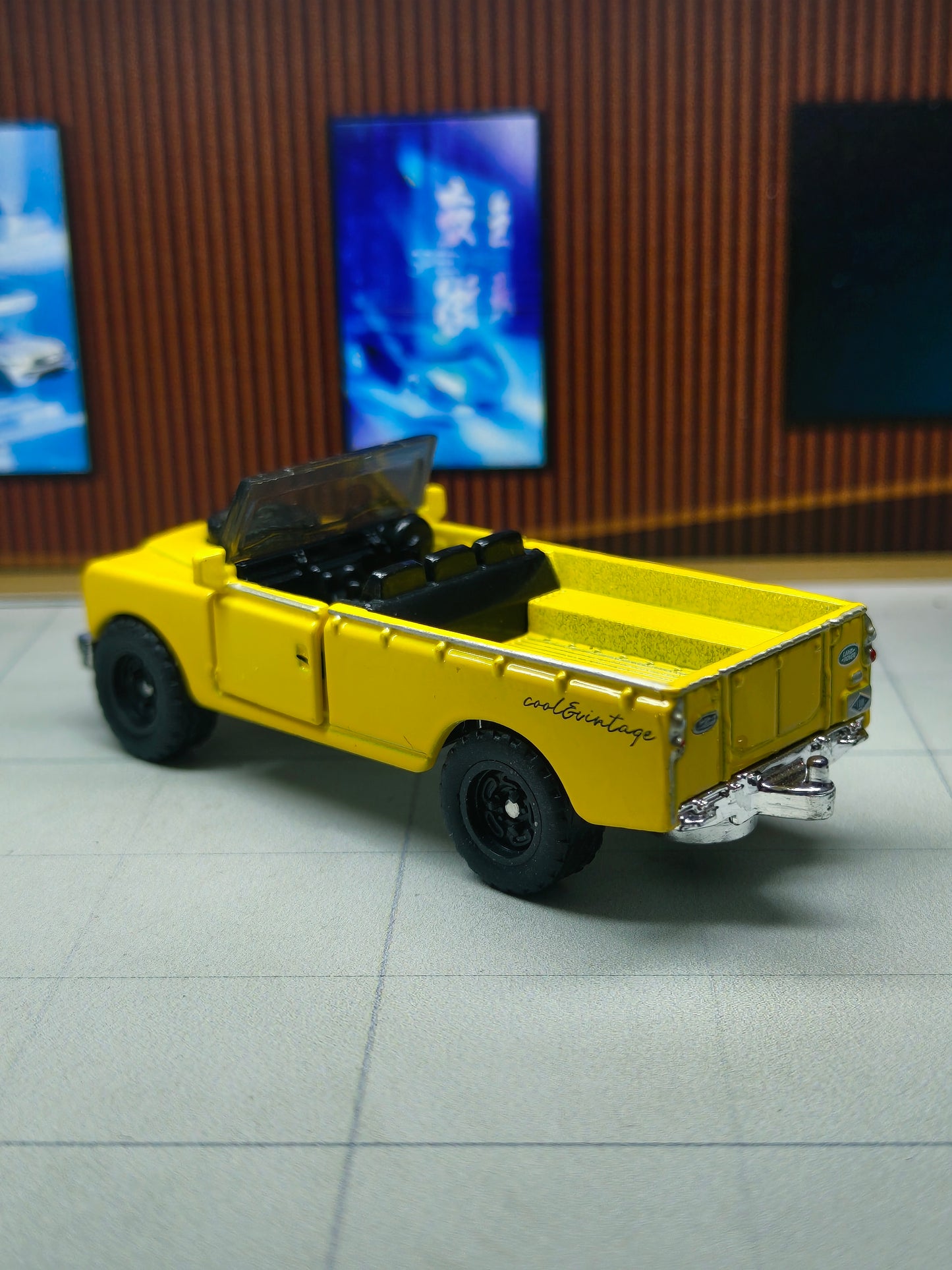 Matchbox Collectors '65 Land Rover Gen II Pickup