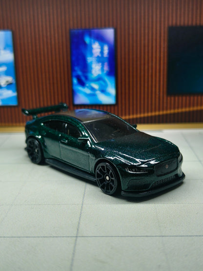 Hot wheels Jaguar XE SV Project 8