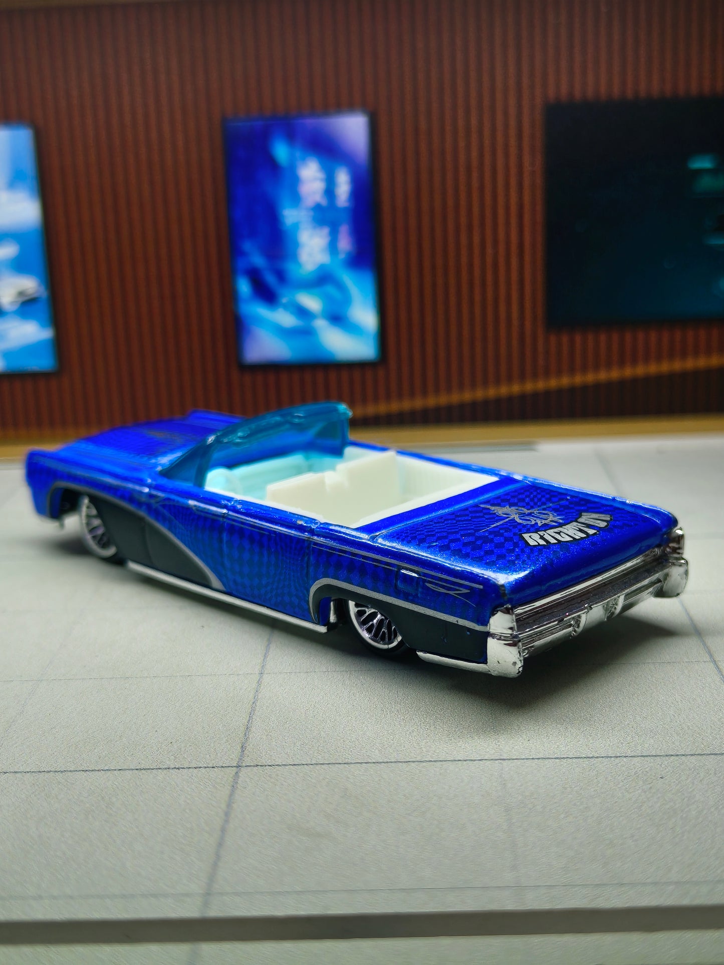 Hot wheels '64 Lincoln Continental