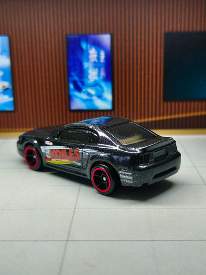 Hot wheels '99 Mustang