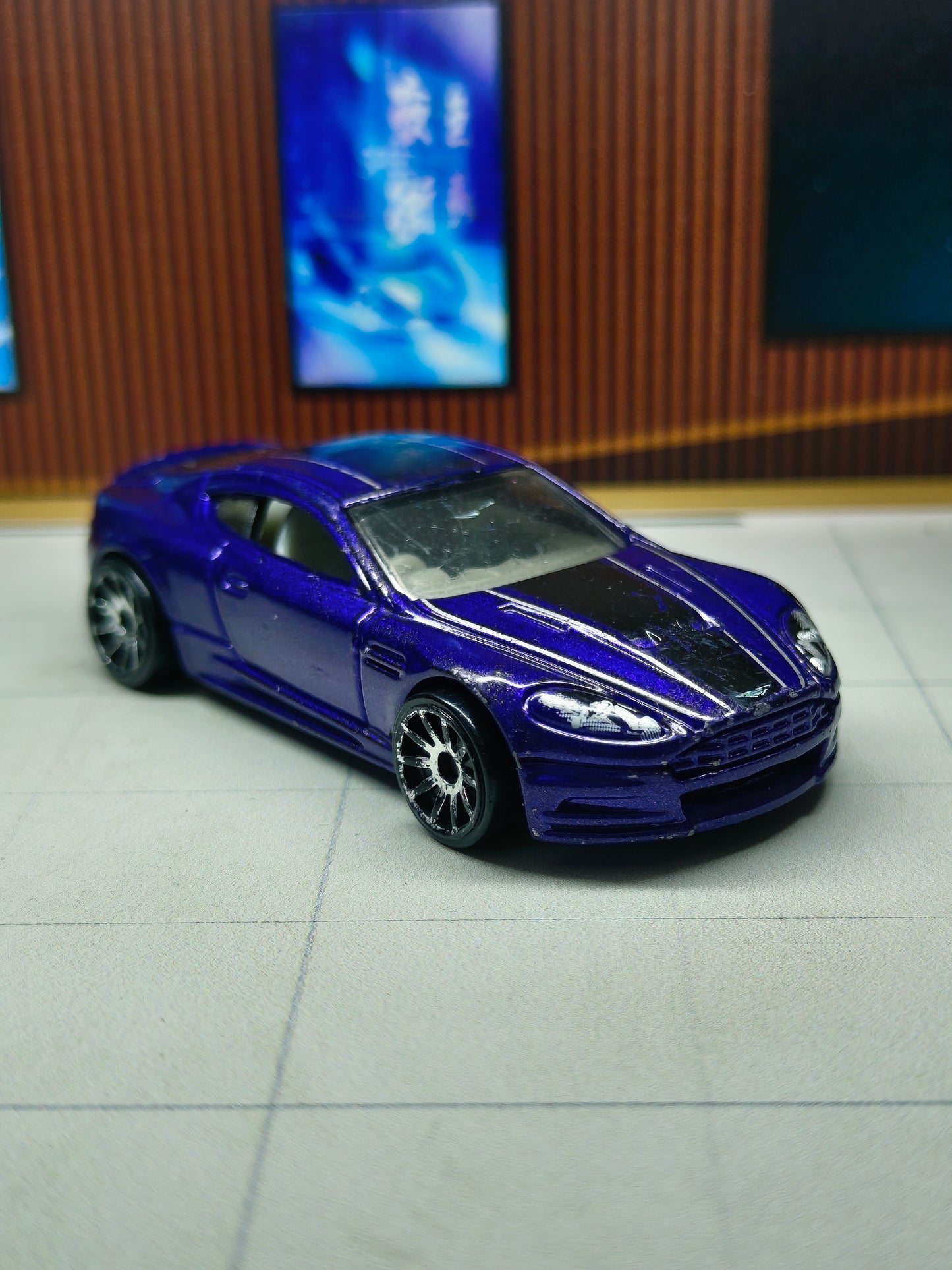 Hot wheels Aston Martin DBS