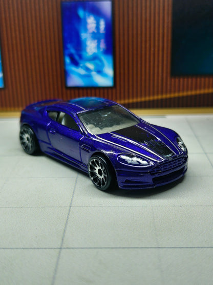 Hot wheels Aston Martin DBS