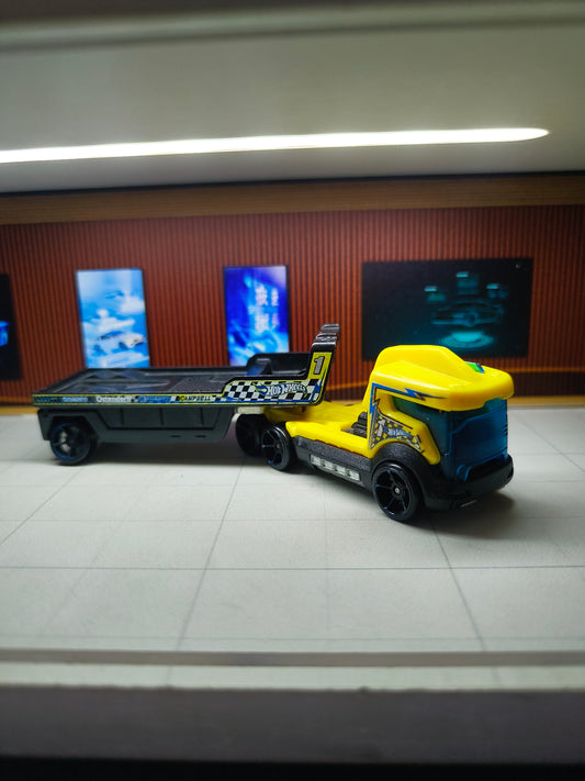 Hot wheels Racing Convoy