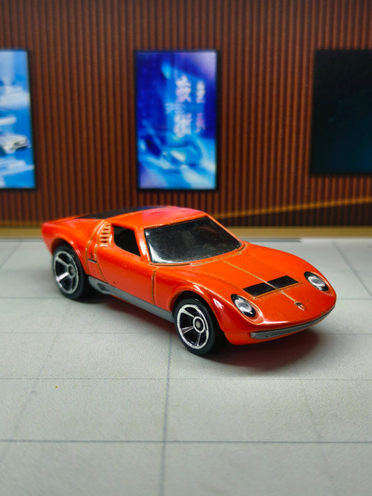 Hot wheels '71 Lamborghini Miura SV