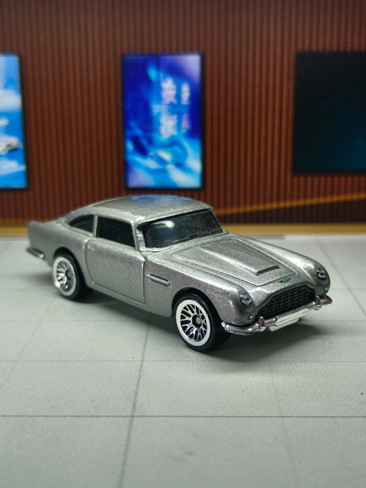 Hot wheels Aston Martin 1963 DB5