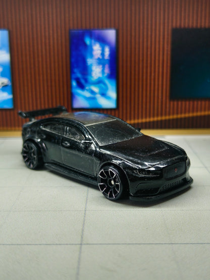 Hot wheels Jaguar XE SV Project 8