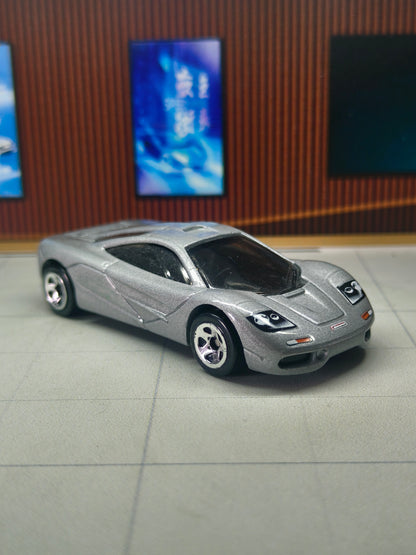Hot wheels Mclaren F1