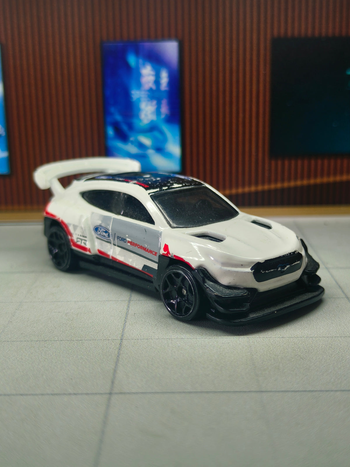 Hot wheels Ford Mustang Mach-E 1400