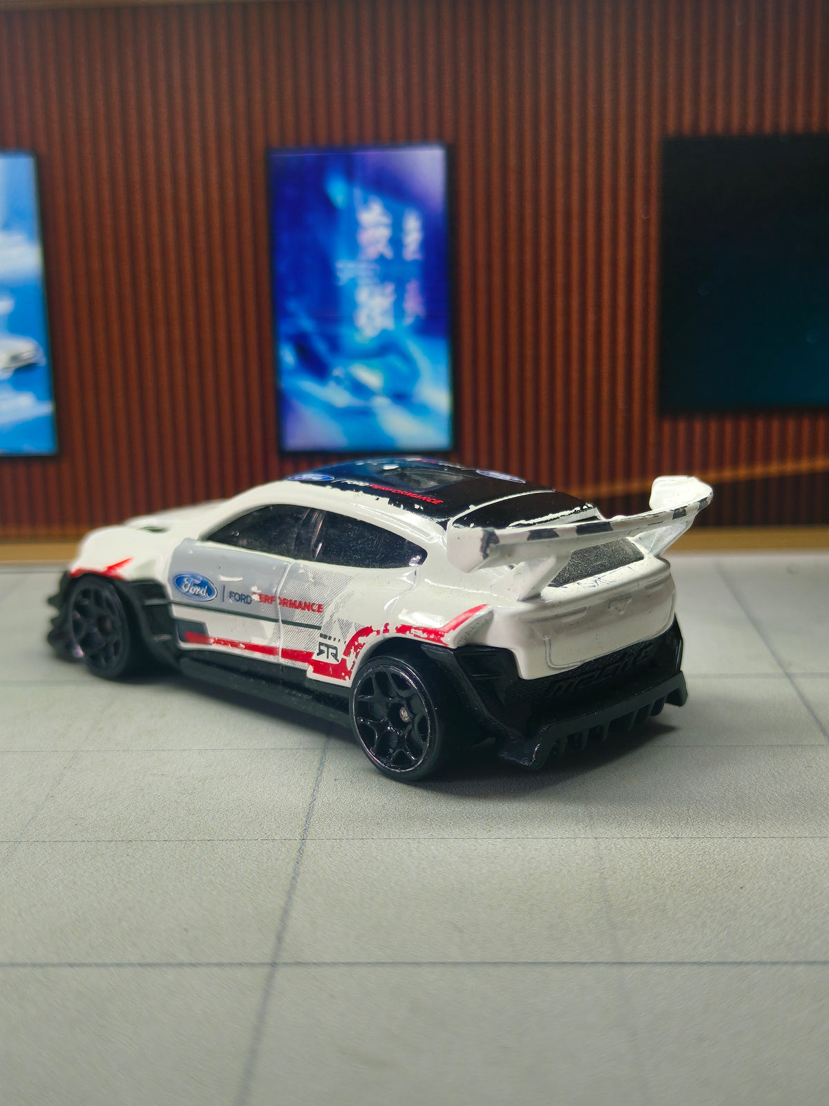 Hot wheels Ford Mustang Mach-E 1400