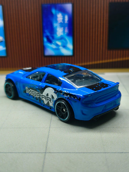 Hot wheels '15 Dodge Charger SRT
